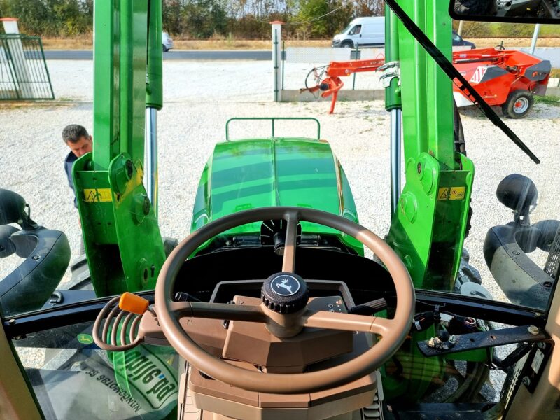 Трактор JOHN DEERE 6125 М