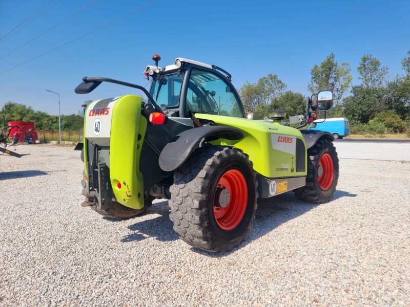 Телескопичен товарач CLAAS SCORPION 7030